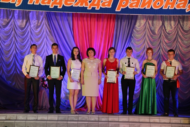 Бал Главы Волгодонского района в честь выпускников 2015 года